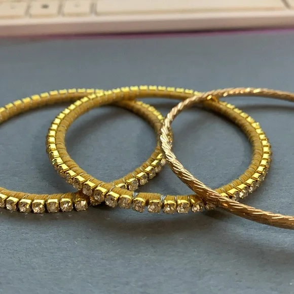 Three bangle bracelets - Picture 5 of 6